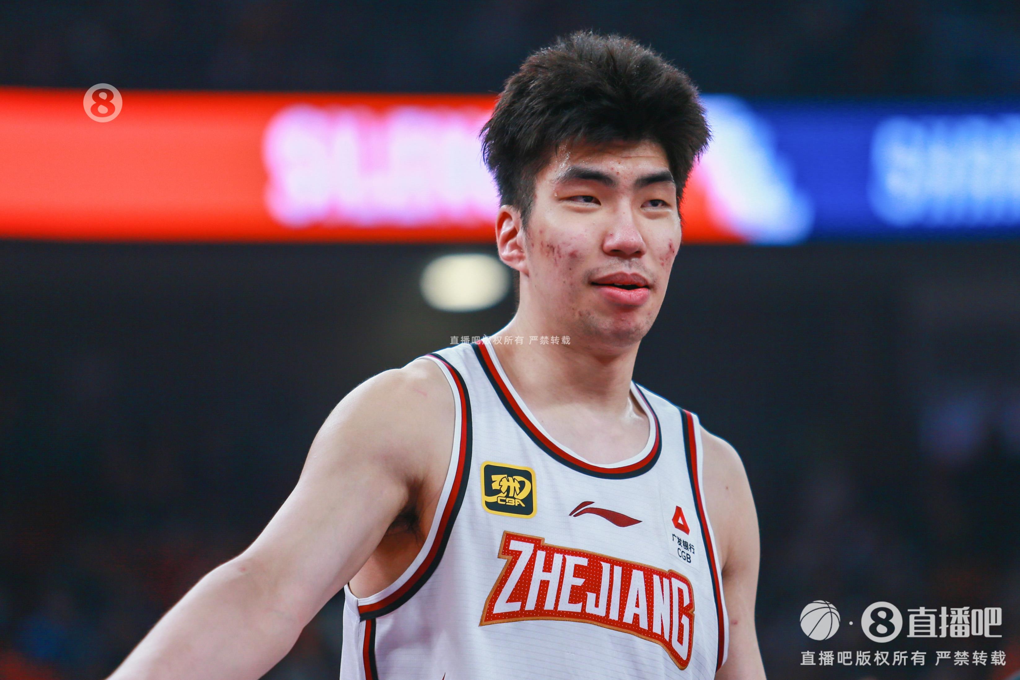 效率極高！余嘉豪8中8貢獻(xiàn)20分7板 罰球5中4